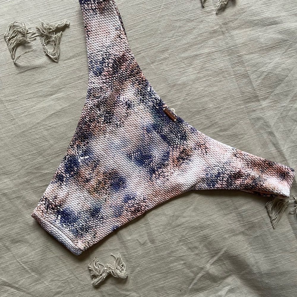 Sexy Victoria’s Secret Snake Print Bikini Set - Picture 3 of 5